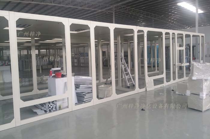 大型装配式草莓视频下载入口四周围有机玻璃密封,防止空气对流。